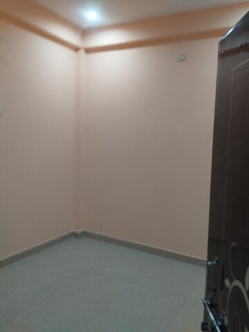 Room in 2 BHK Independent House at Kamta – for Rent