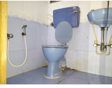 Bathroom in 1 BHK Apartment at Goregaon West View CHS, Goregaon West – for Rent