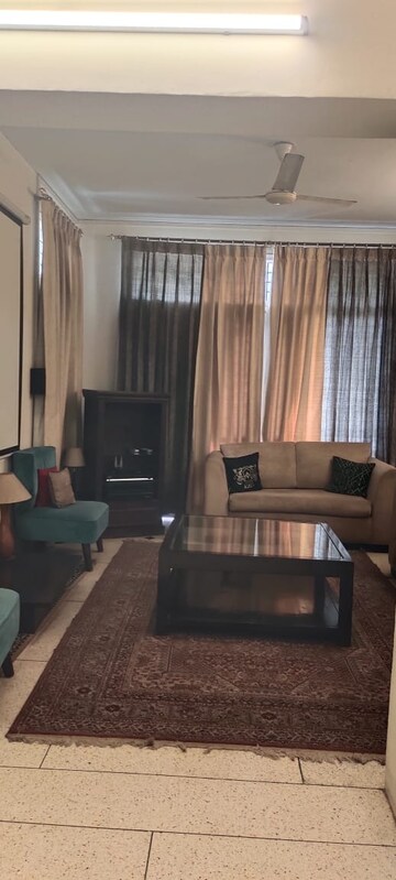 Living Room in 3 BHK Builder Floor at Unitech South City II, Sector 50 – for Rent