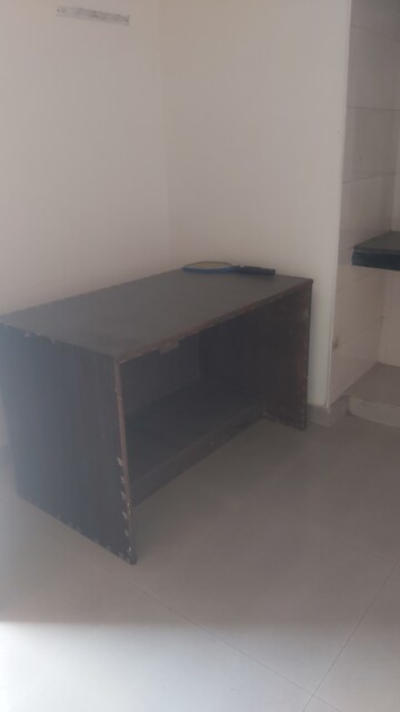 Furnished Amenities in 1 RK Apartment at Mayur Vihar – for Rent
