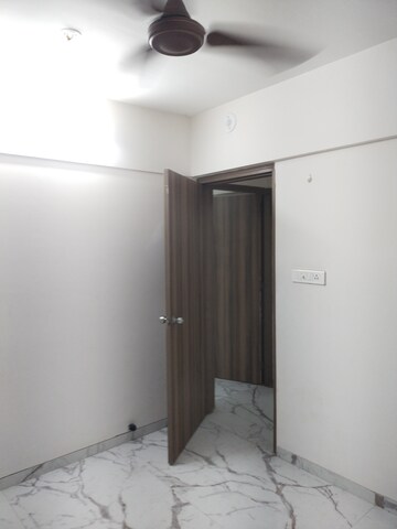 Room in 2 BHK Apartment at Advait 78 East, Kurla East – for Rent