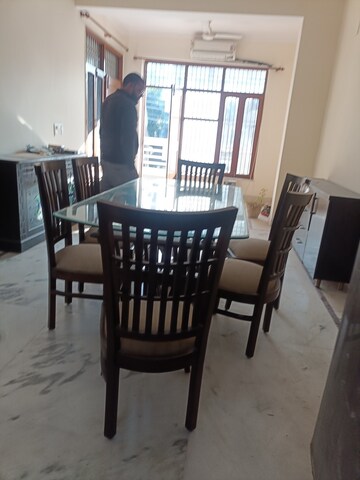 Staircase in 2 BHK Builder Floor at Ansal Plaza Sector-23, Sector 23 – for Rent