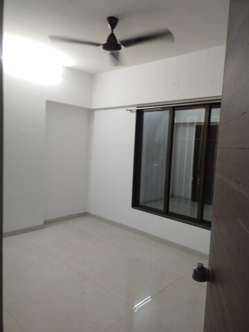 Room in 2 BHK Apartment at Star Sayba Residency, Kurla East – for Rent