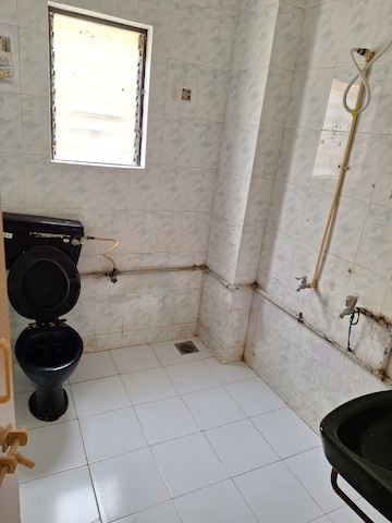 Master Bedroom in 2 BHK Apartment at Aundh – for Rent