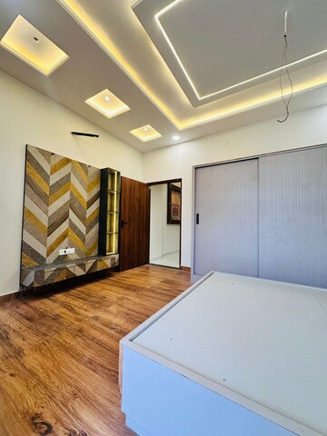 Room in 4 BHK Villa at Mansarovar Extension – for Sale