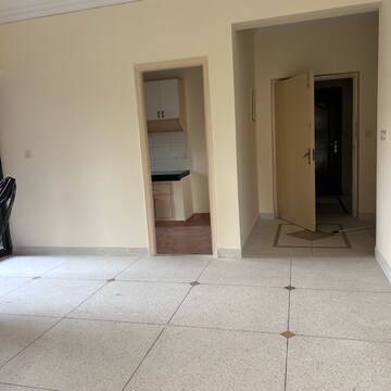 Room in 3.5 BHK Apartment at Unitech Palms, South City 1 – for Rent