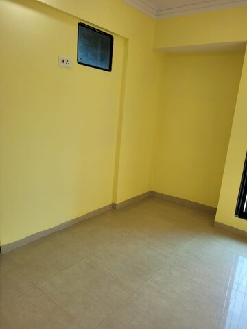 Room in 3 BHK Apartment at Devashree Park, Kolshet Road – for Sale