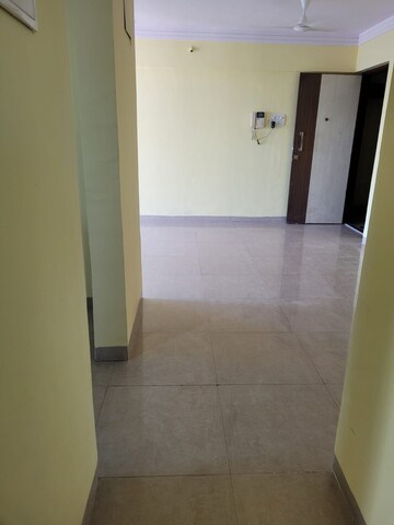 Room in 3 BHK Apartment at Devashree Park, Kolshet Road – for Sale