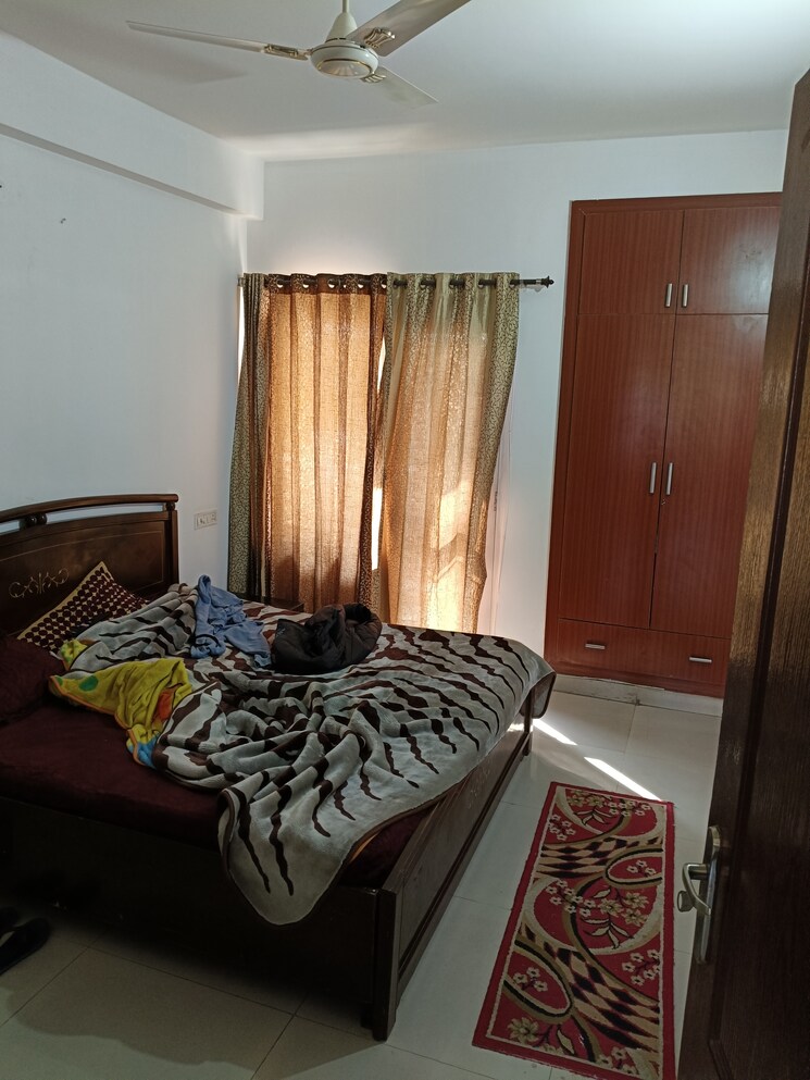 Bedroom, sushma-urban-views 3 Bedroom 1850 Sq.Ft. Apartment In Ghazipur Zirakpur 8077504