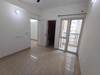 2 BHK Apartment For Rent in Gaur City 2 - 14th Avenue Sector 16c Greater Noida Greater Noida  8077637