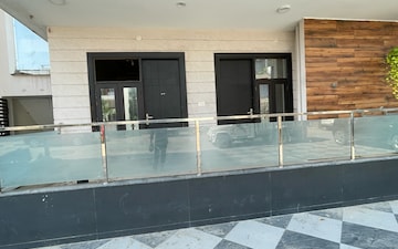 3 BHK Builder Floor For Sale in SectoR-3