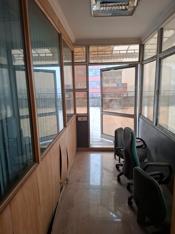undefined, netaji subhash place Commercial Office Space 3200 Sq.Ft. In Netaji Subhash Place Delhi 8077696