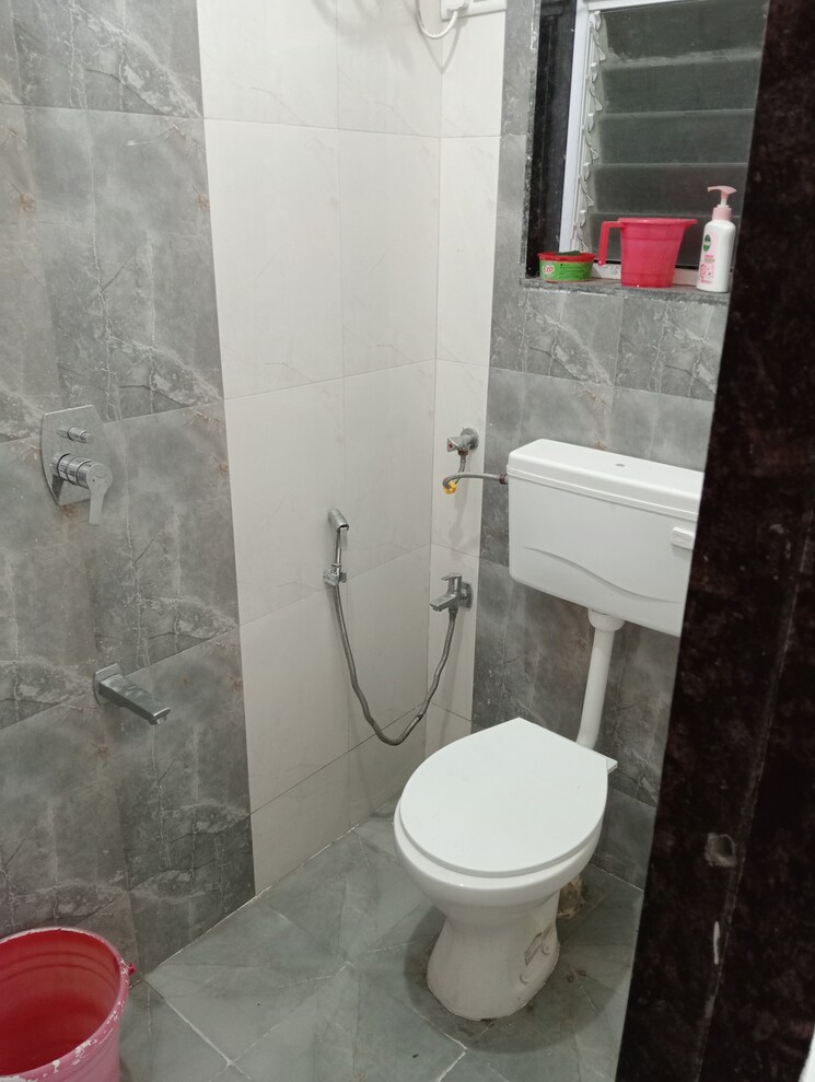 Bathroom, accord-bindra-one 1 Bedroom 422 Sq.Ft. Apartment In Andheri East Mumbai 8077703