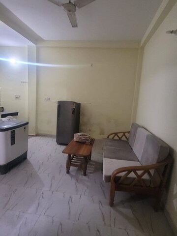 1 BHK Builder Floor For Rent in Chattarpur
