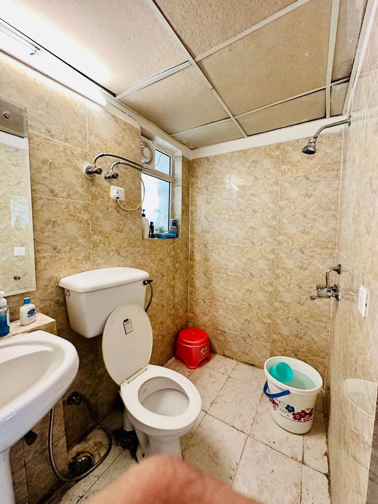 Bathroom, parsvnath-prestige 3 Bedroom 1795 Sq.Ft. Apartment In Sector 93a Noida 8077758