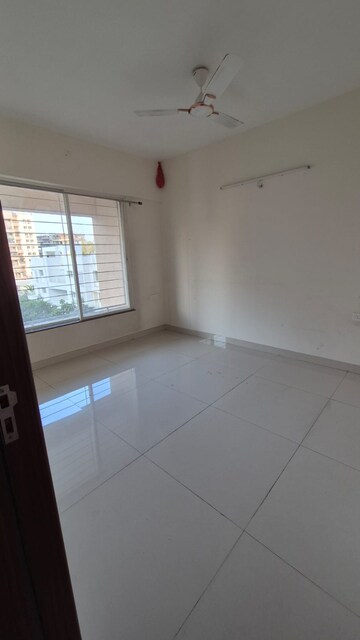 Room in 2 BHK Apartment at B U Bhandari Vaastu Viva, Wakad – for Rent