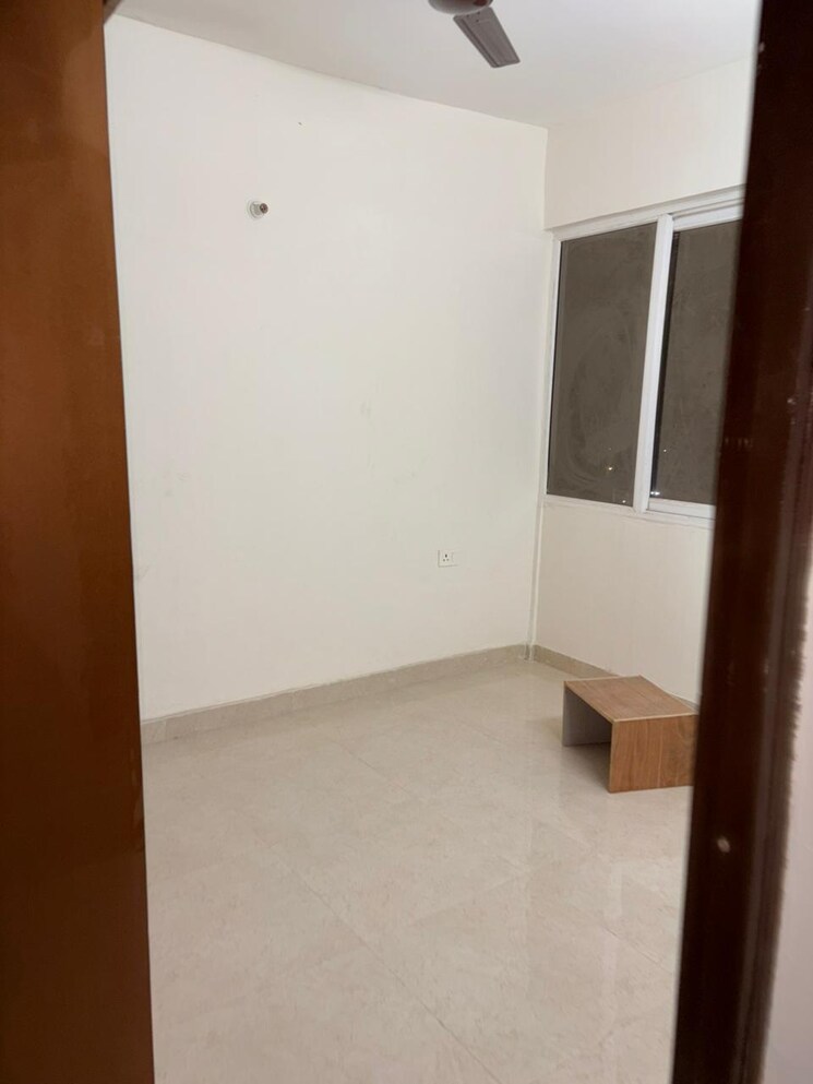 Room, suncity-avenue-76 2 Bedroom 682 Sq.Ft. Apartment In Sector 76 Gurgaon 8077802