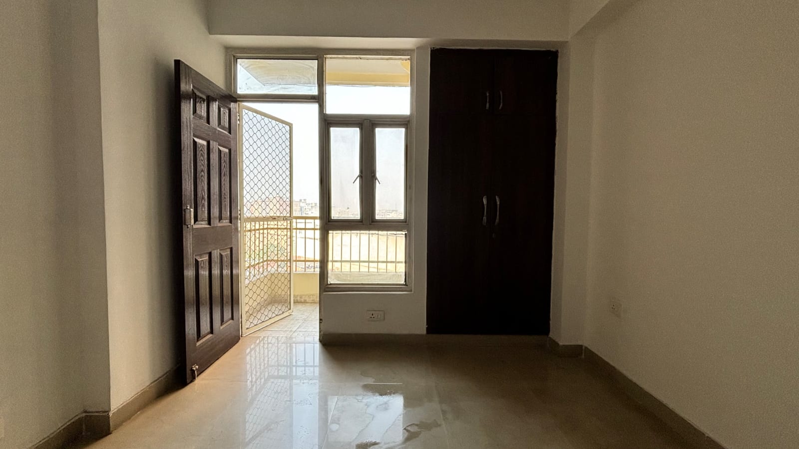 3 BHK + Servant Room Apartment For Sale in Purvanchal Royal Park