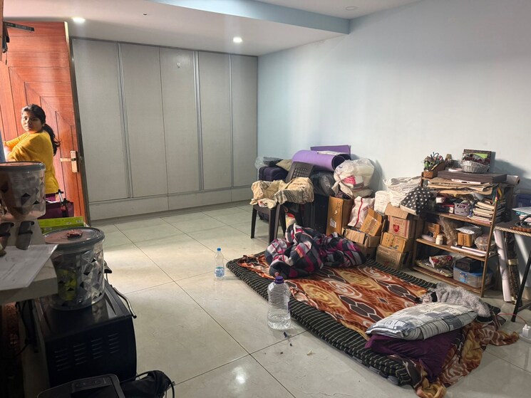  Parking, purvanchal-royal-park 3 Bedroom 1715 Sq.Ft. Apartment In Sector 137 Noida 8077817