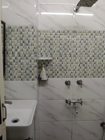 Bathroom in 1 BHK Builder Floor at Safdarjang Enclave – for Rent