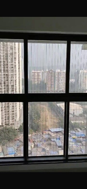 Room in 2 BHK Apartment at Dimple 19 North, Kandivali West – for Rent