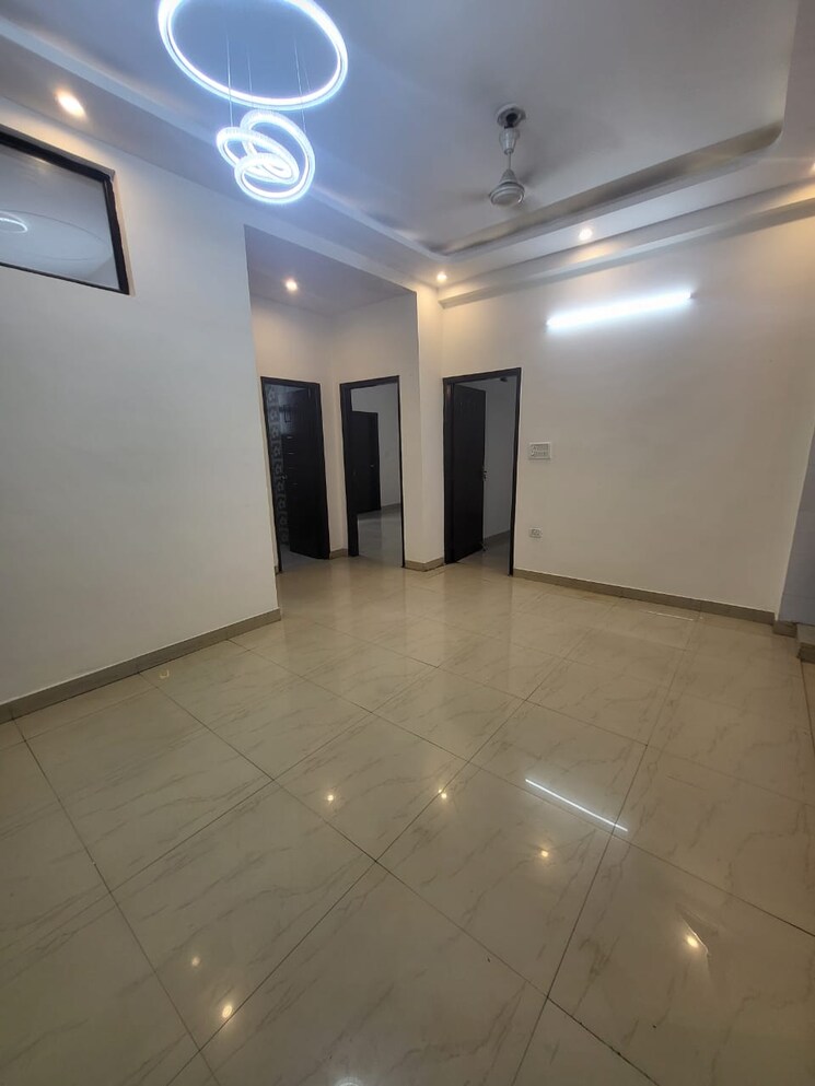 Room, sector 43 3 Bedroom 1550 Sq.Ft. Builder Floor In Sector 43 Faridabad 8077892