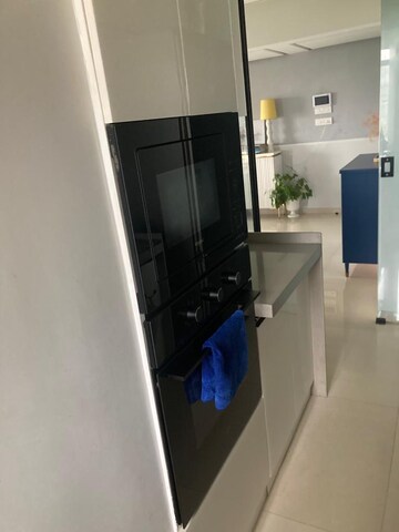 Furnished Amenities in 2.5 BHK Apartment at Kanakia Rainforest, Andheri East – for Rent