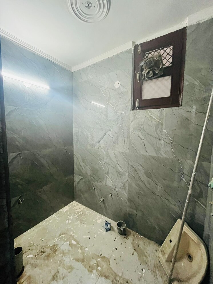 Attached Bathroom, sector 43 3 Bedroom 1700 Sq.Ft. Builder Floor In Sector 43 Faridabad 8077920
