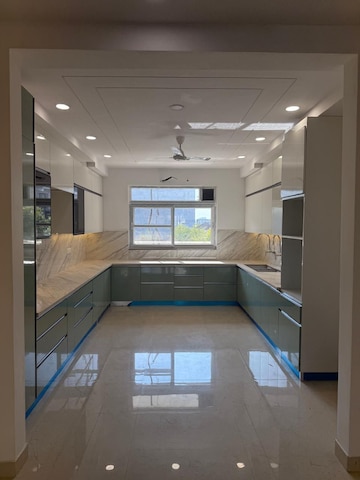 Kitchen in 4 BHK Builder Floor at Sector 42 – for Sale
