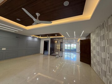 Living Room in 4 BHK Builder Floor at Sector 42 – for Sale