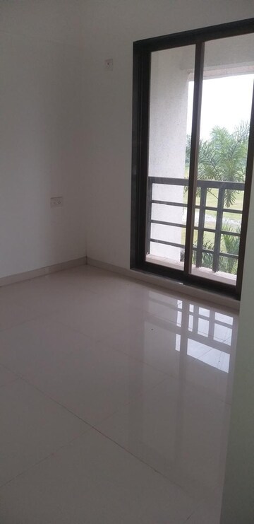 Room in 2.5 BHK Apartment at Panchanand Heights, Taloja – for Rent