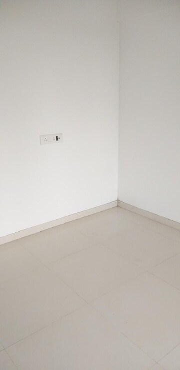 Room in 2.5 BHK Apartment at Panchanand Heights, Taloja – for Rent