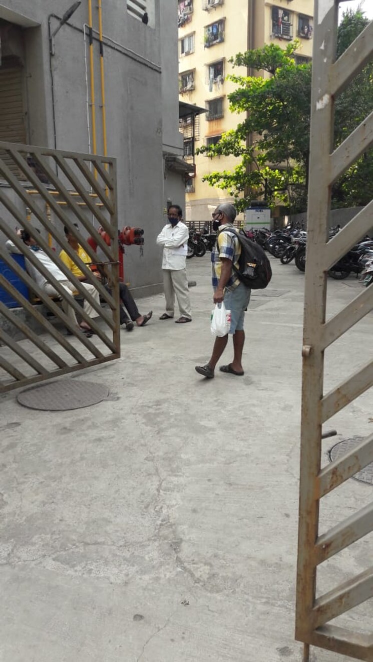  Parking, kores-nakshatra 2 Bedroom 696 Sq.Ft. Apartment In Vartak Nagar Thane 8077998