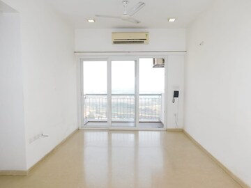 Room in 1 BHK Apartment at Dosti Vihar, Samata Nagar – for Sale