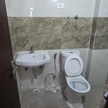 Bathroom in 2.5 BHK Apartment at Amrapali Riverview, Amrapali Leisure Valley – for Rent