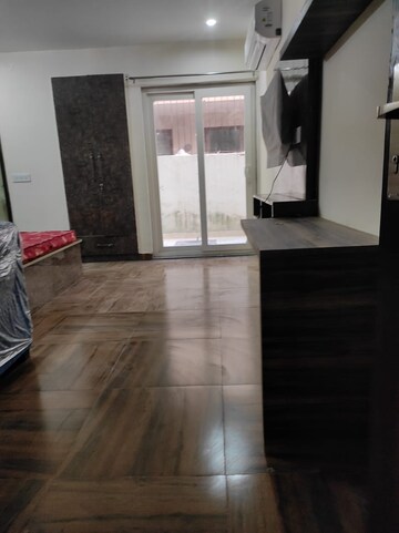 Staircase in 1 RK Builder Floor at Ansal Sushant Lok I, Sector 43 – for Rent