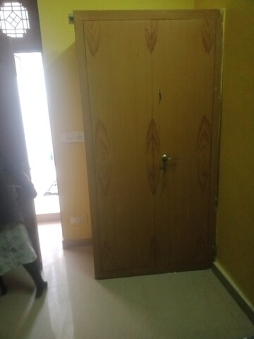 Furnished Amenities in 1 BHK Villa at Aliganj – for Rent