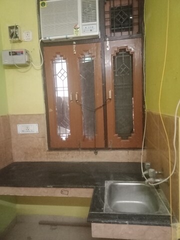 1 BHK Villa For Rent in Aliganj