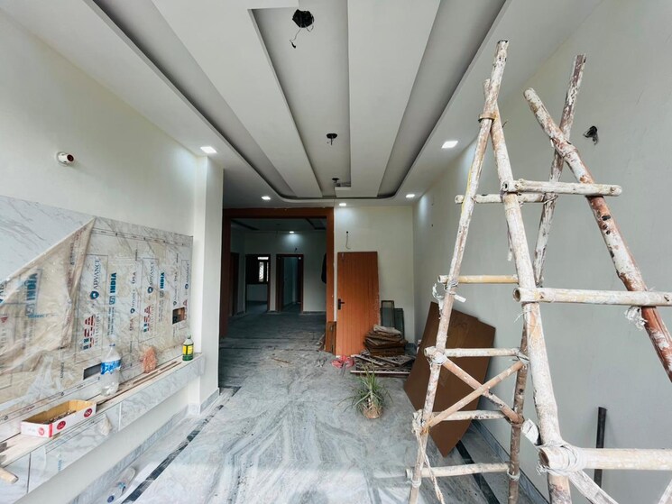 Living Room, sector 42 3 Bedroom 2470 Sq.Ft. Builder Floor In Sector 42 Faridabad 8078088