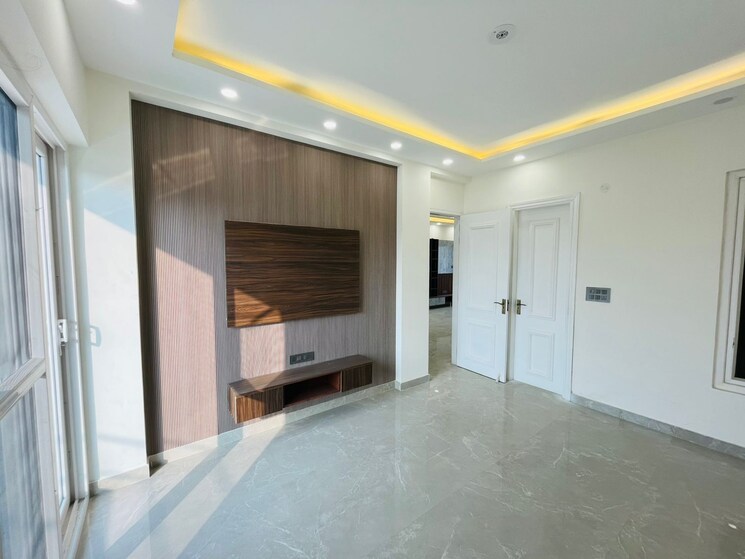 Bedroom, sector 43 4 Bedroom 2250 Sq.Ft. Builder Floor In Sector 43 Faridabad 8078109