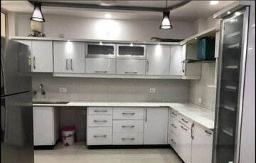 Kitchen in 4 BHK Apartment at Parsvnath Planet, Gomti Nagar – for Rent
