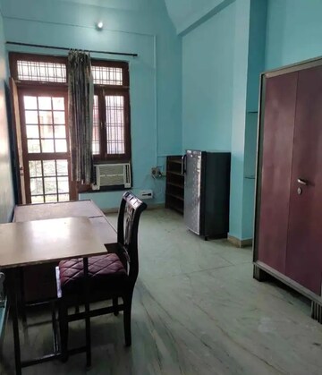 1 BHK Villa For Rent in Aliganj