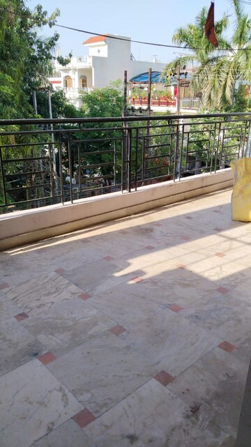 Balcony in 5 BHK Independent House at Gomti Nagar – for Rent