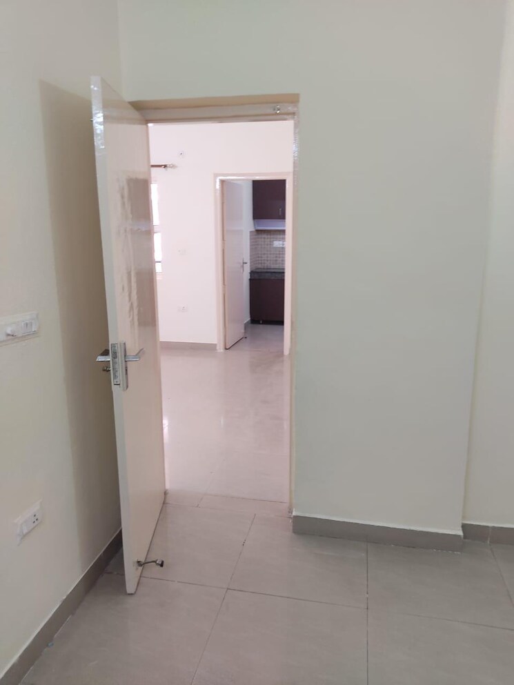 Room, dlf-the-skycourt 3 Bedroom 1931 Sq.Ft. Apartment In Sector 86 Gurgaon 8078260