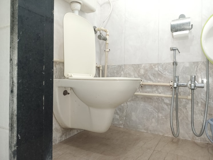 Bathroom, apna-ghar 1 Bedroom 550 Sq.Ft. Apartment In Andheri East Mumbai 8078332