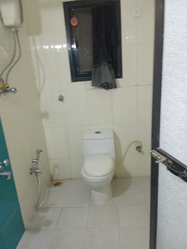 Bathroom, avirahi-homes 3 Bedroom 1560 Sq.Ft. Apartment In Borivali West Mumbai 8078318