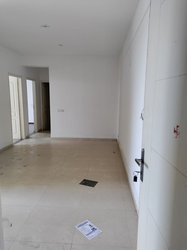 Room, international airport road 2 Bedroom 1350 Sq.Ft. Apartment In International Airport Road Zirakpur 8078333