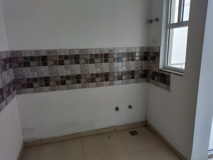 Bathroom, international airport road 2 Bedroom 1350 Sq.Ft. Apartment In International Airport Road Zirakpur 8078333