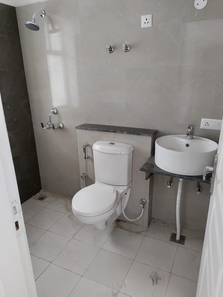 Bathroom, international airport road 2 Bedroom 1350 Sq.Ft. Apartment In International Airport Road Zirakpur 8078333