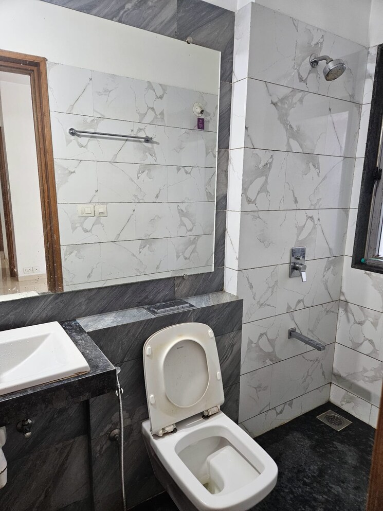 Bathroom, kalpataru-parkcity-sunrise-b 2 Bedroom 565 Sq.Ft. Apartment In Kolshet Road Thane 8078344
